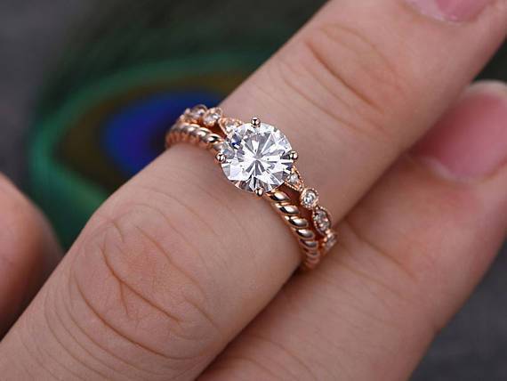 0-75-ct-round-solitaire-twisted-pave-moissanite-bridal-ring-set