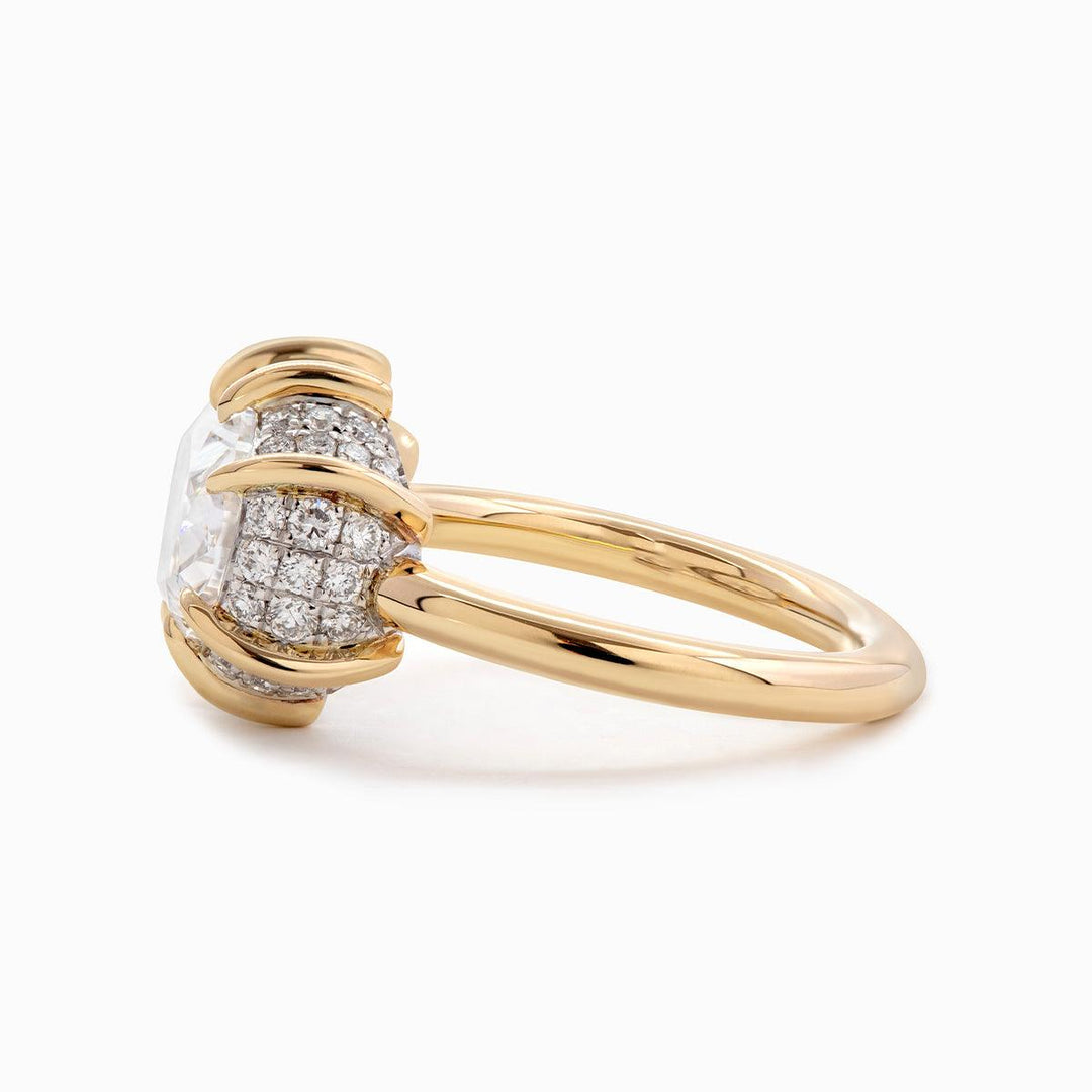 rounded pavé setting, 2.5 carat oval, elongated oval diamond, high brilliance oval, modern engagement ring, handcrafted diamond ring, oval diamond with pavé, 18k gold oval ring, platinum oval solitaire, unique bridal jewelry, ethical oval diamond, lab grown oval ring, GIA certified oval, IGI certified diamond, sphere setting ring, pavé encrusted head, statement engagement ring, 