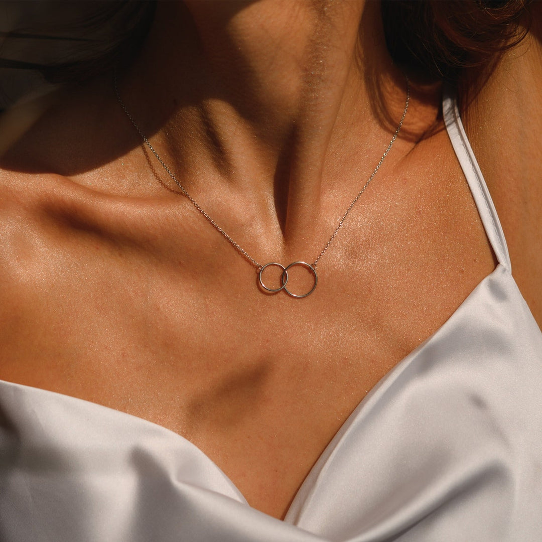 linked-circles-necklace-for-her