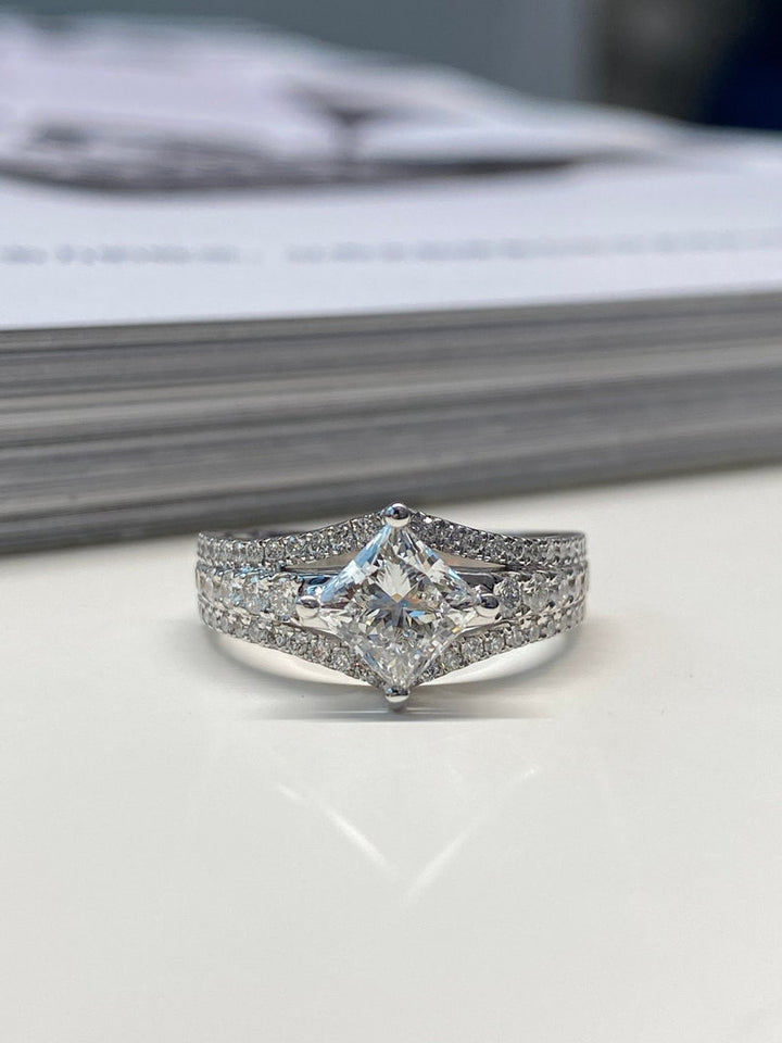 1.0CT-2.0CT Princess Cut Moissanite Diamond Split Shank Engagement Ring