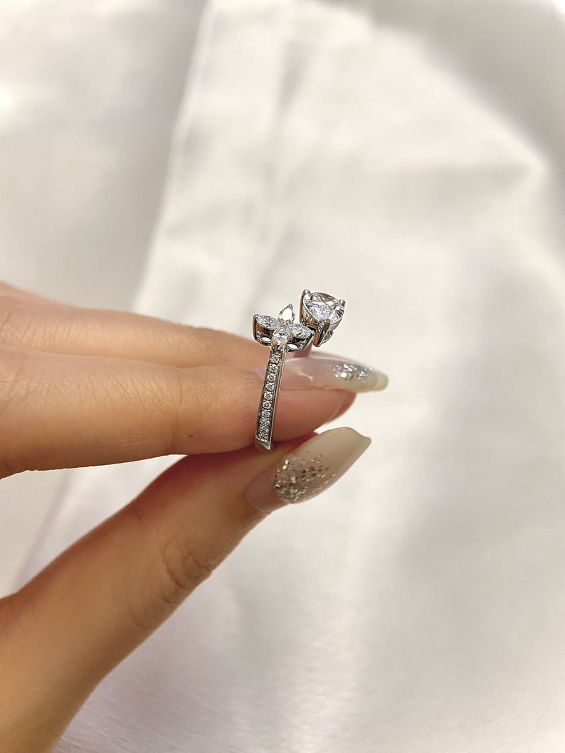 1.0CT-2.0CT Pear Cut Moissanite Diamond Open Engagement Ring