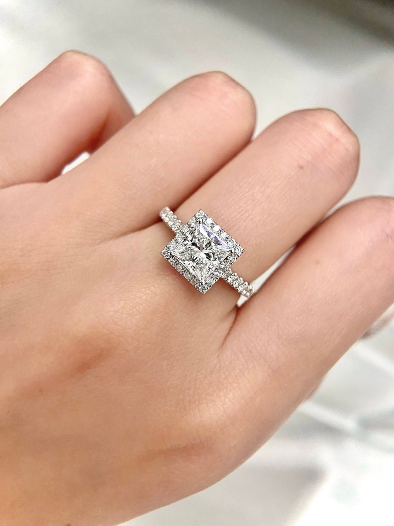 1.50CT-2.50CT Princess Cut Moissanite Diamond Halo Engagement Ring