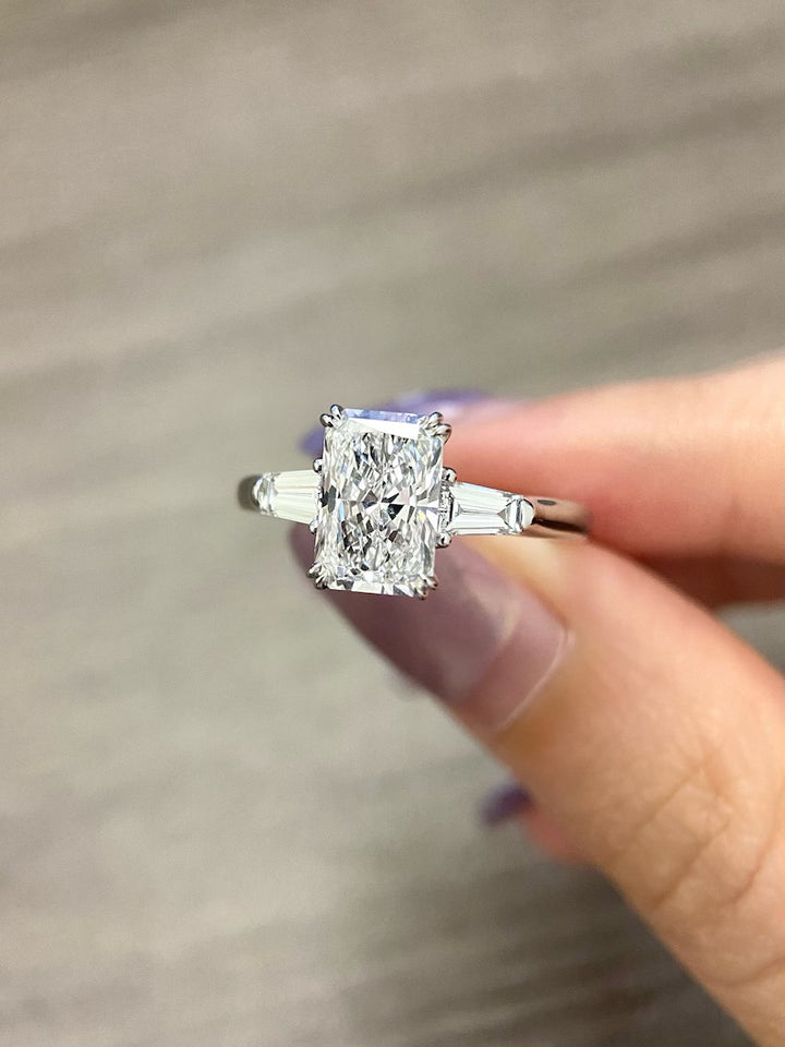 1.50CT-2.50CT Radiant Cut Moissanite Diamond Three Stone Engagement Ring