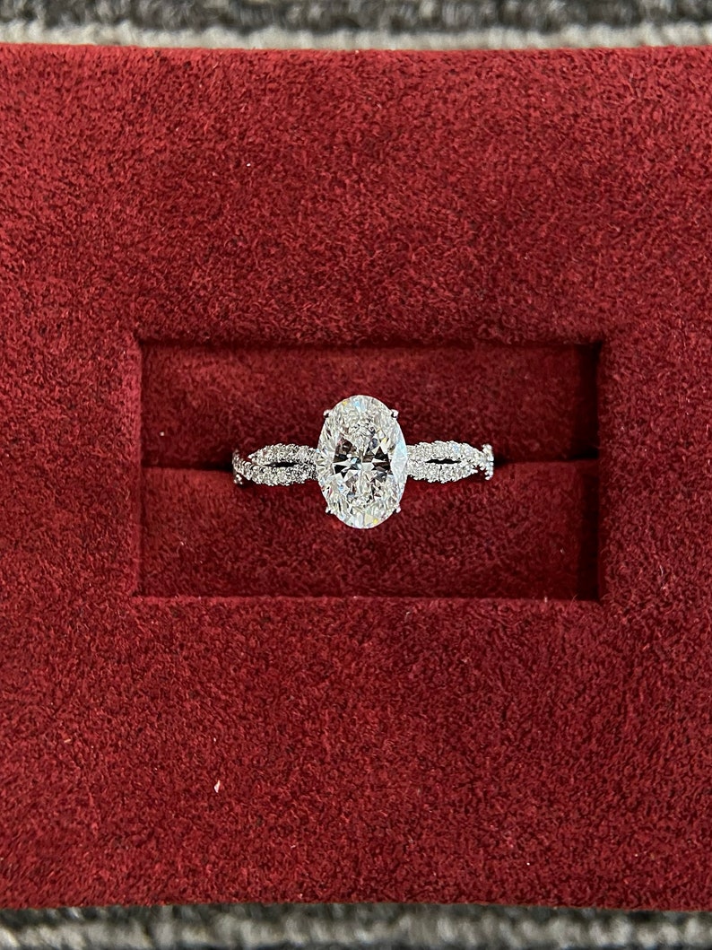 1.50CT-2.50CT Oval Cut Moissanite Diamond Infinity Pave Engagement Ring