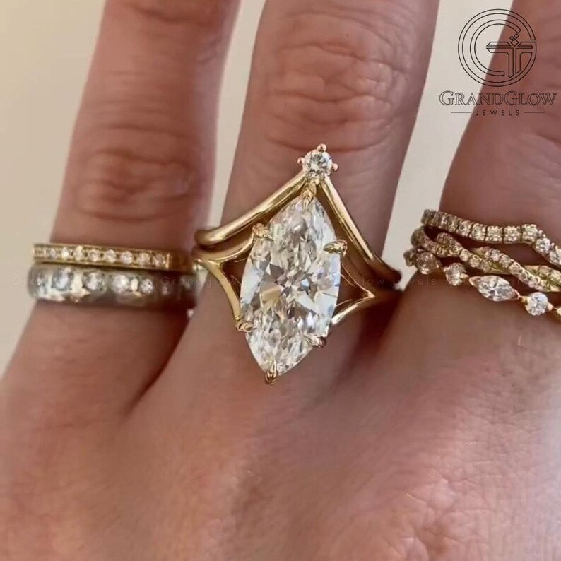 3.0CT Oval Cut Lab Grown Diamond Vintage-Inspired Bridal Ring Set with Matching Wedding Bands