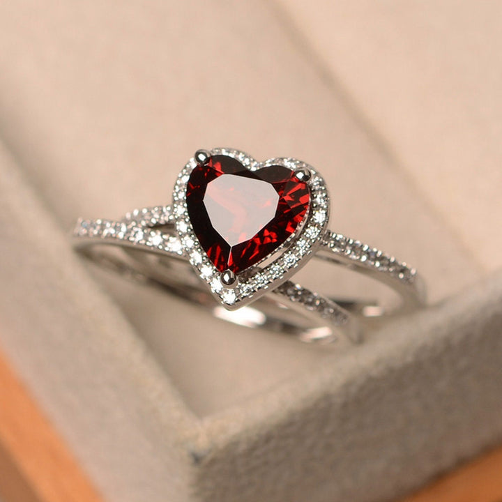 Red Heart Shape Halo Diamond Ring Set for Her