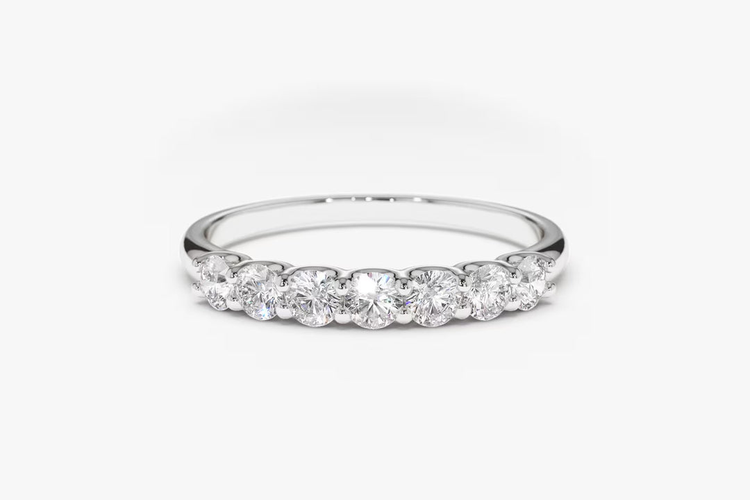 Round Cut Shared Prongs Diamond Band for Women