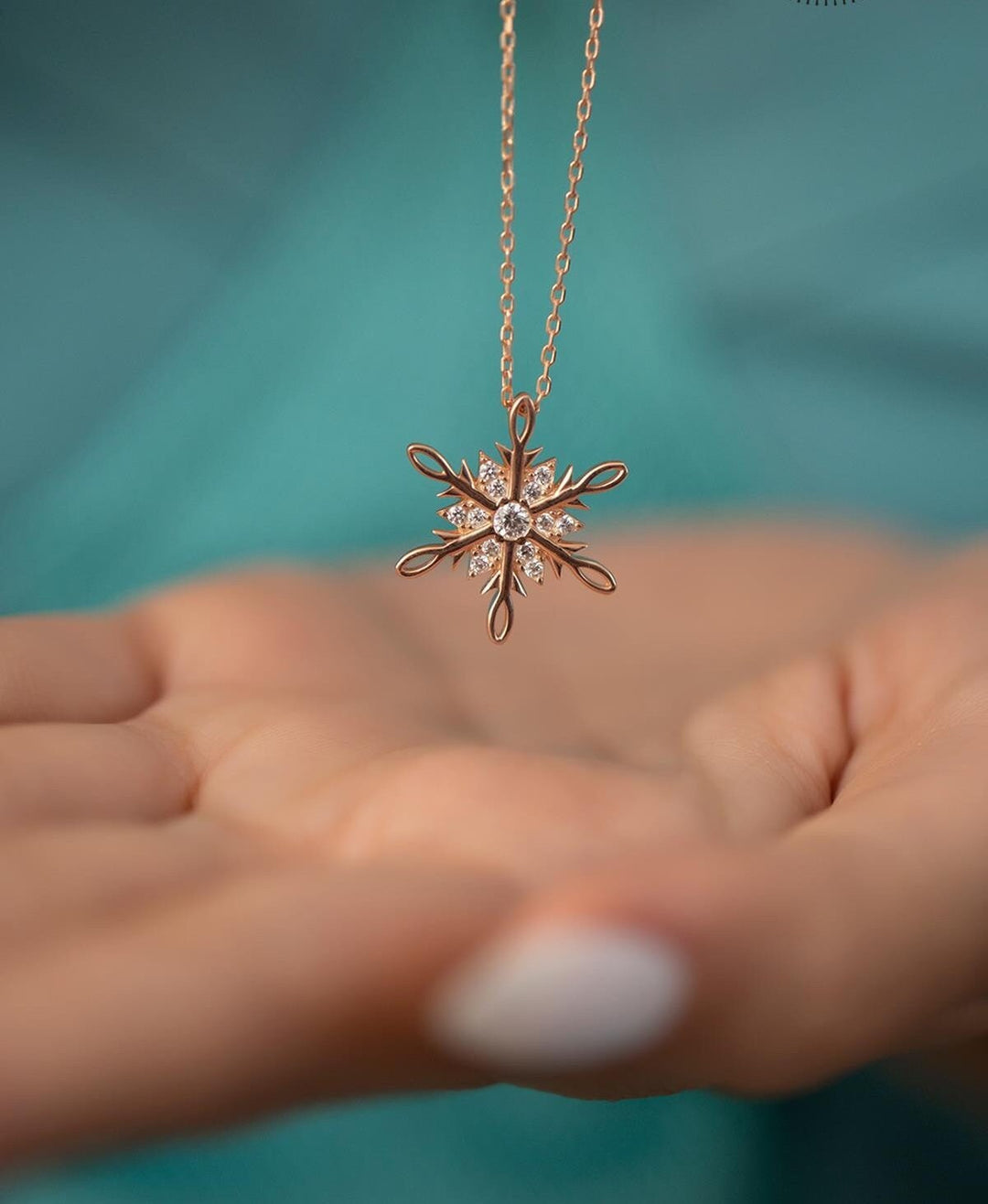 Round Cut Diamond Snowflake Dream Necklace for Her