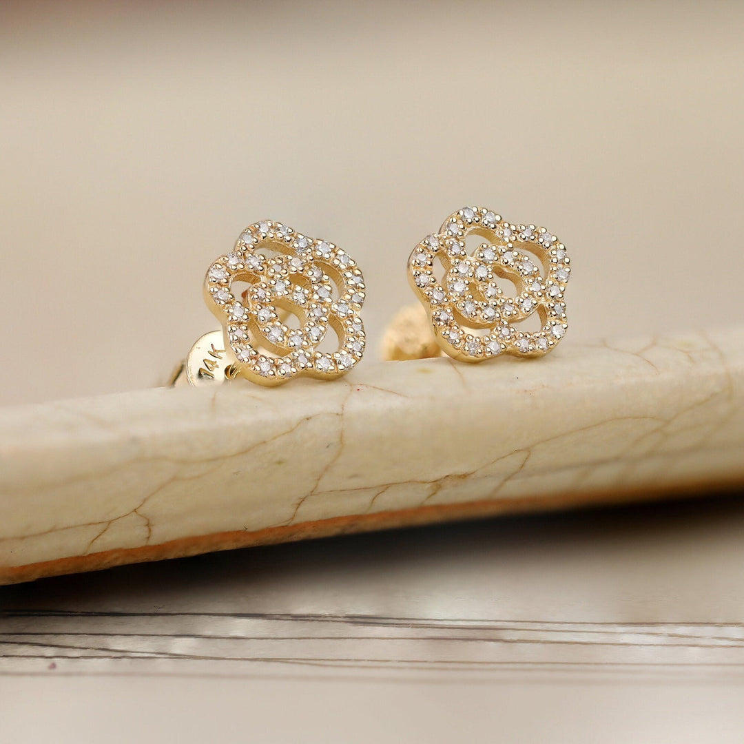 0-32ct-round-floral-moissanite-diamond-stud-earrings-in-solid-gold