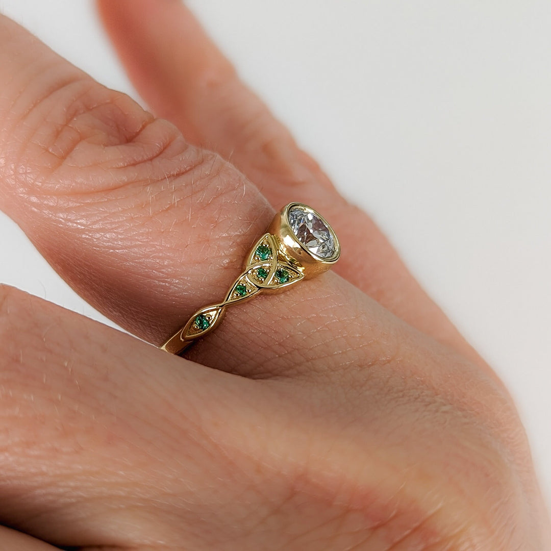 1.0ct-2.0ct Round Cut Diamond Vintage Trinity Knot Engagement Ring