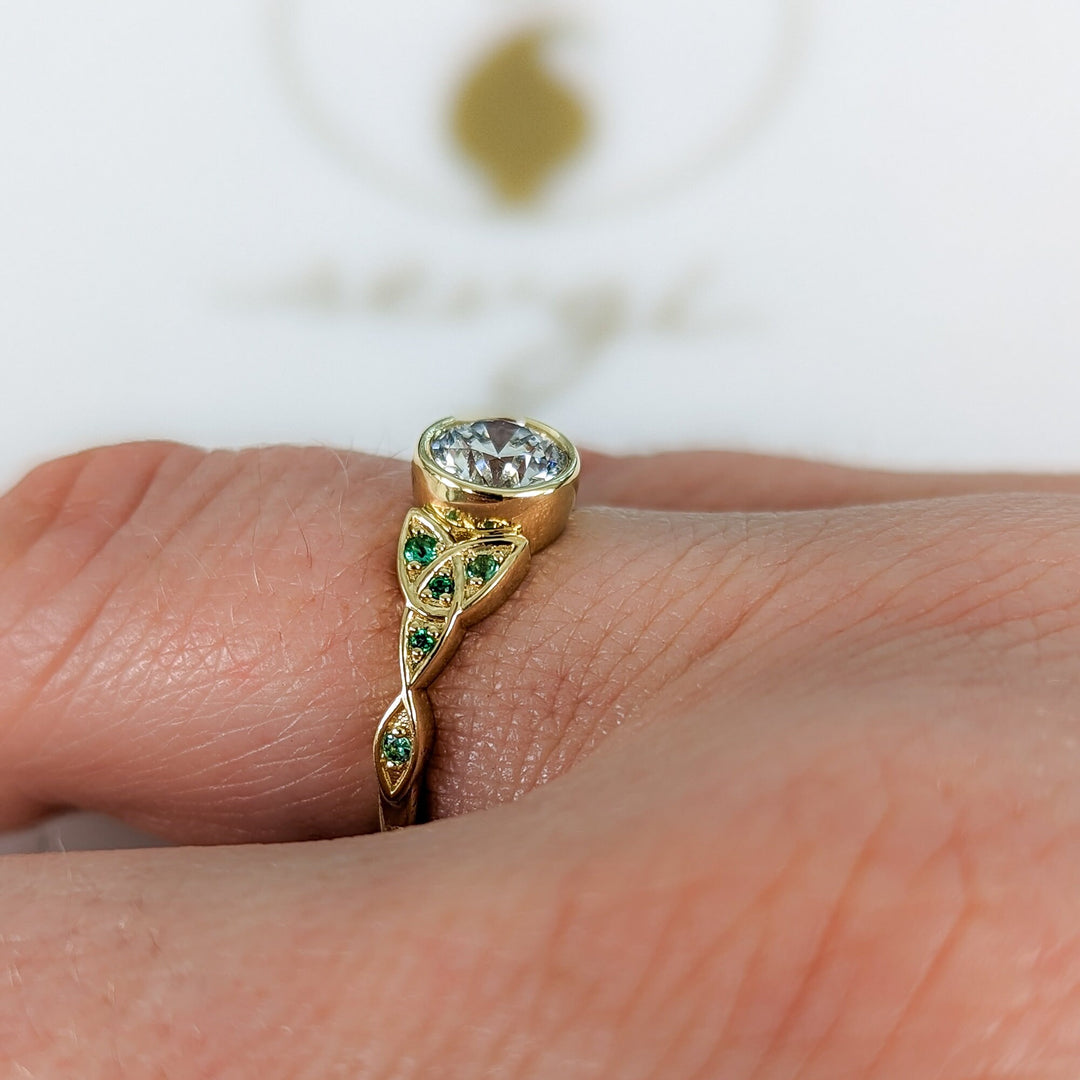 1.0ct-2.0ct Round Cut Diamond Vintage Trinity Knot Engagement Ring