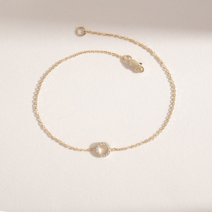 Dainty Circle Diamond Bracelet for Her in Solid Gold