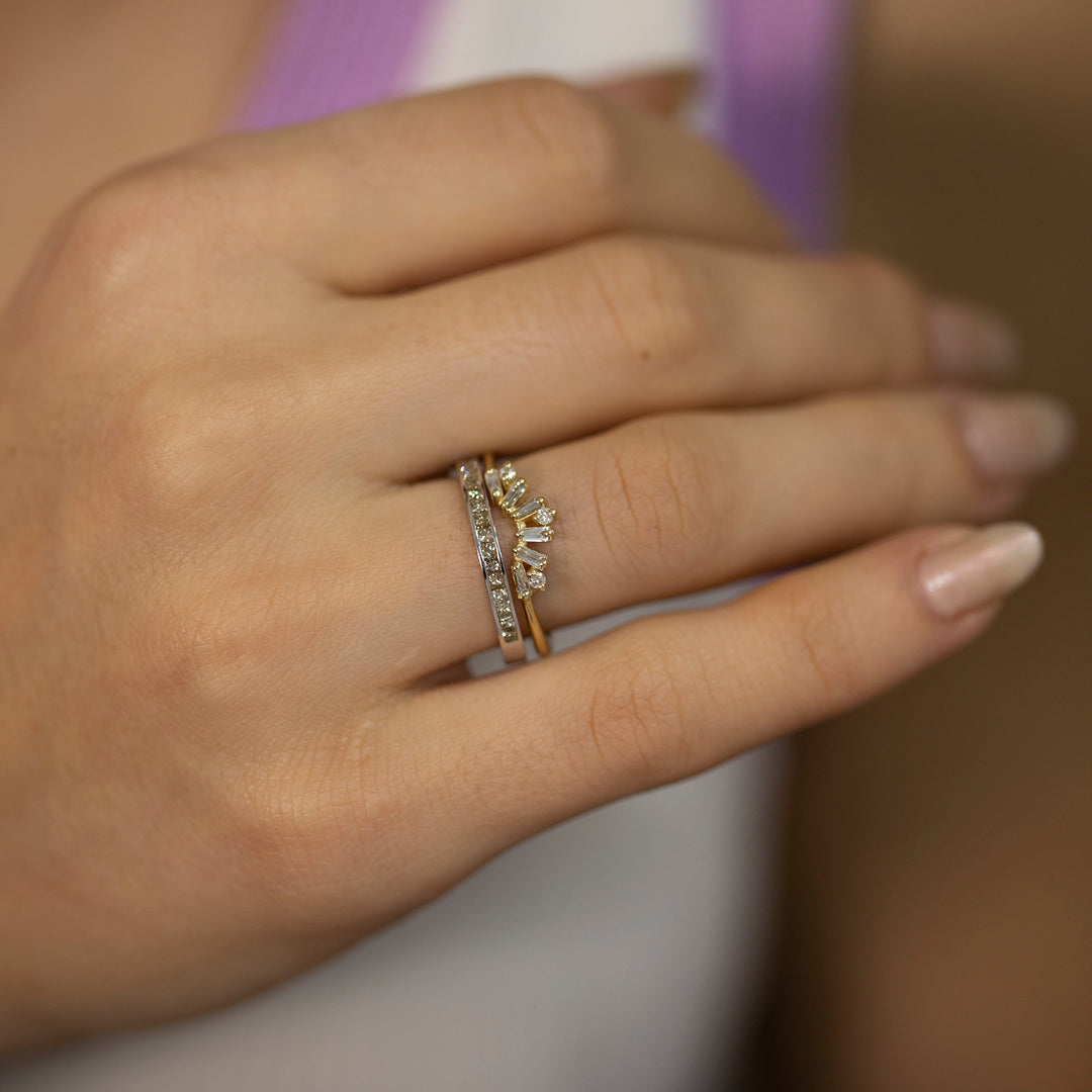 Baguette & Round Cut Diamond Curved Ring for Birthday Gifts