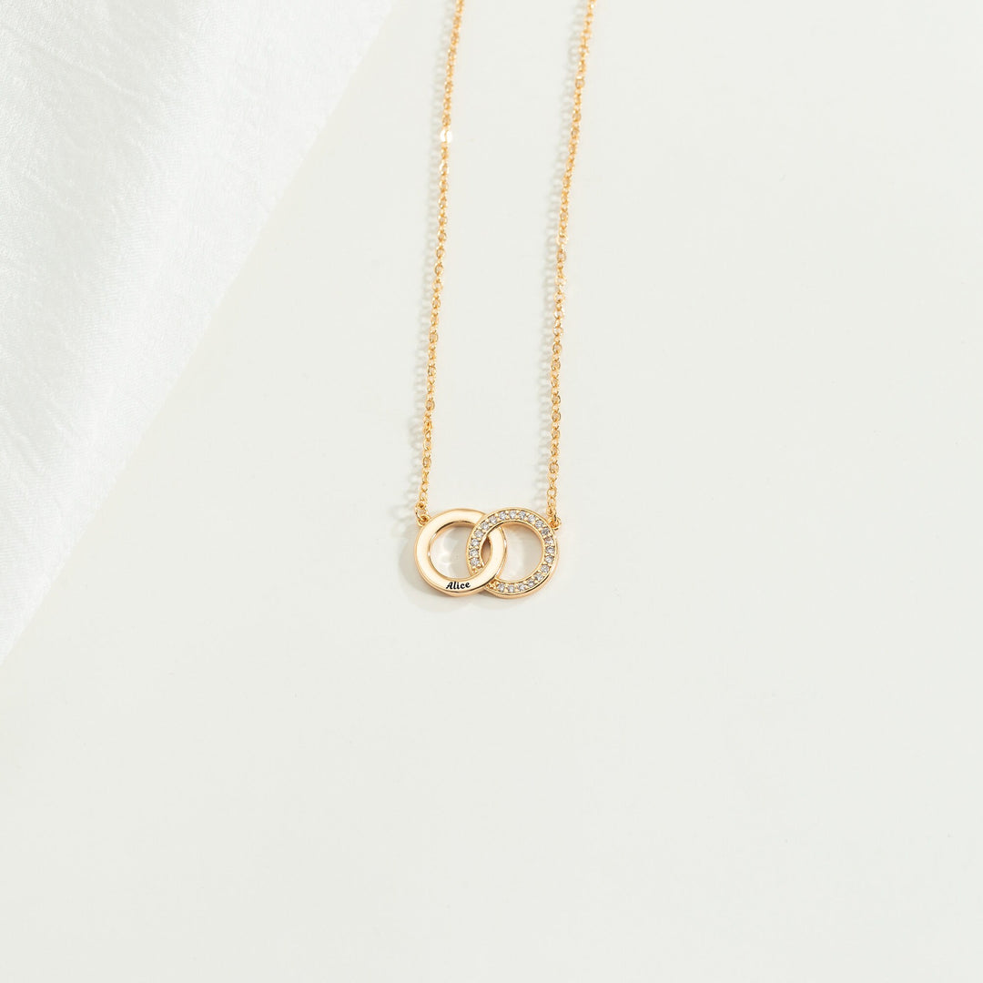 Round Cut Diamond Interlocking Circle Necklace for Her