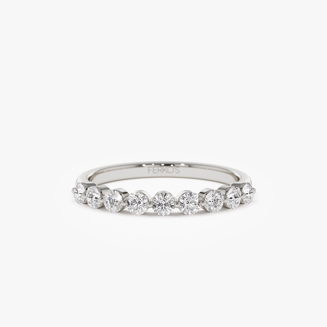 Round Moissanite Diamond Shared Prong Wedding Band in Gold