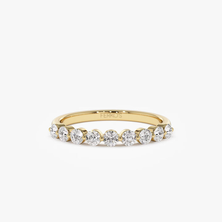 Round Moissanite Diamond Shared Prong Wedding Band in Gold