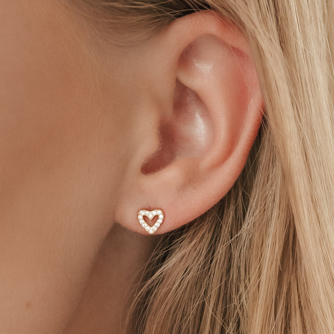 Round Diamond Heart Stud Earrings in Gold Gift for Her