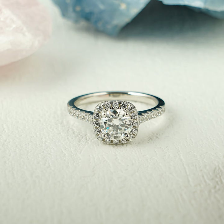 1.0CT-2.0CT Round Cut Moissanite Halo Diamond Engagement Ring