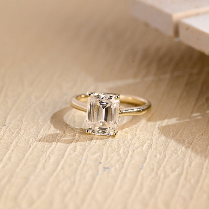 1.50CT-2.50CT Emerald Cut Moissanite Diamond Solitaire Engagement Ring