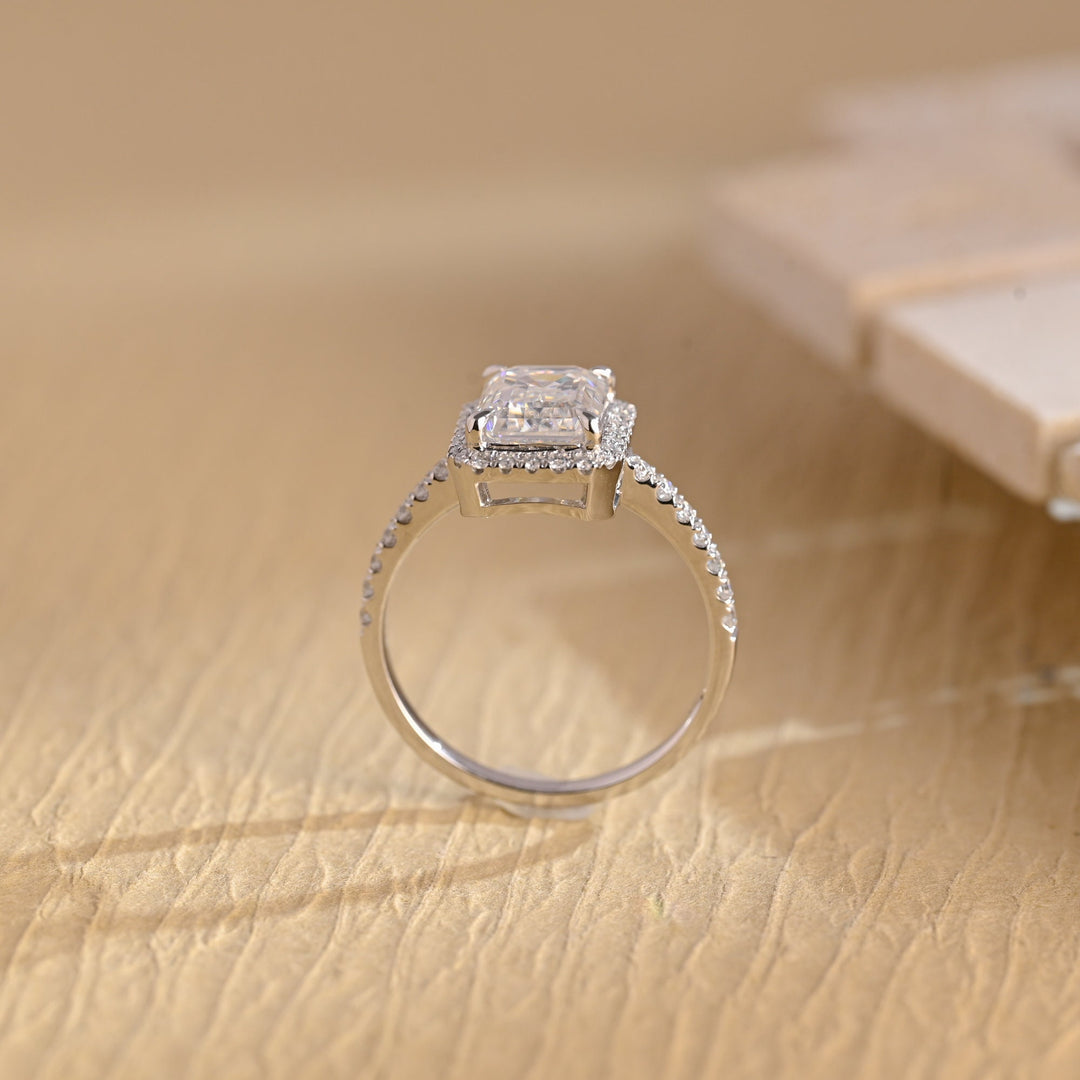 2.0CT-3.0CT Emerald Cut Moissanite Halo Diamond Engagement Ring