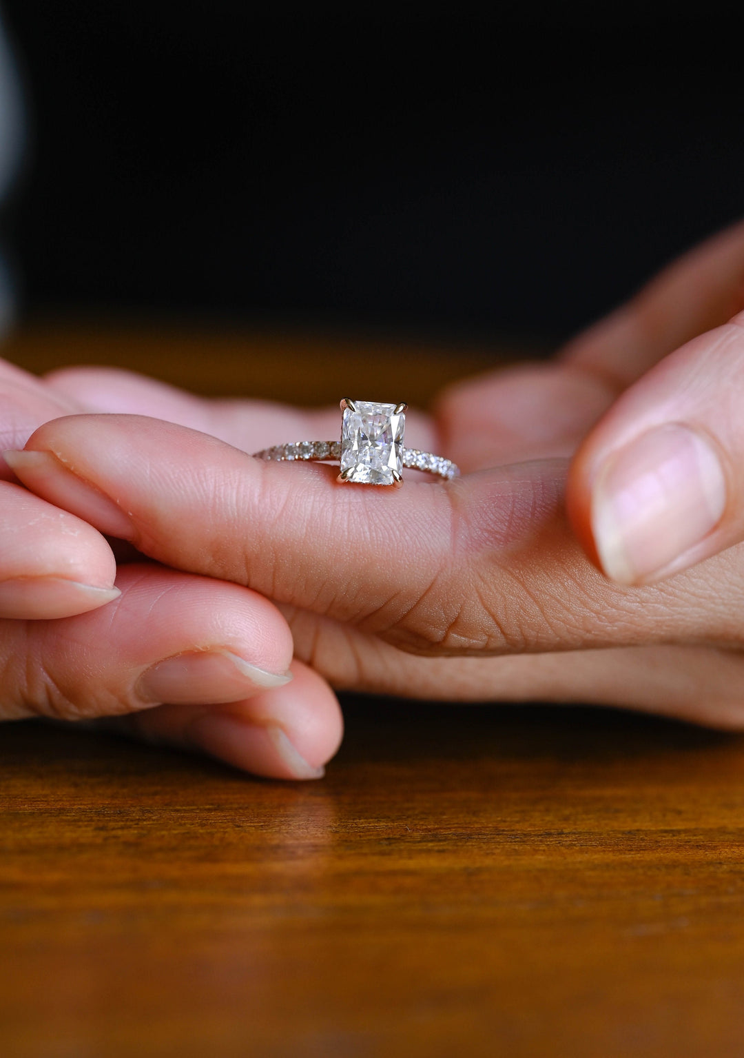 1.0CT-2.0CT Emerald Cut Moissanite Diamond Hidden Halo Engagement Ring