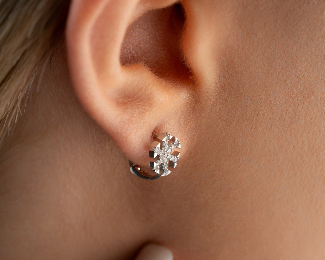 Round Cut Diamond Snowflake Shape Earrings for Christmas Gift