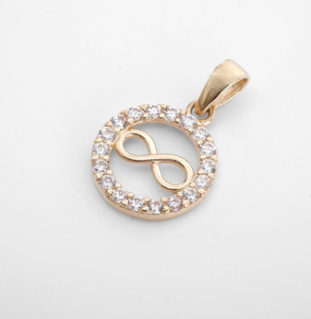 Circle with Infinity Diamond Necklace for Birthday Gift