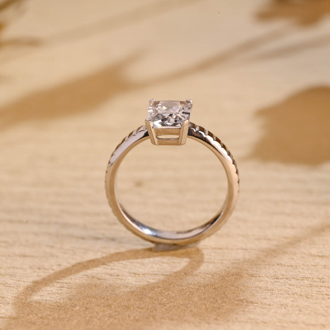 1.50CT-2.50CT Radiant Cut Moissanite Diamond Unique Solitaire Engagement Ring