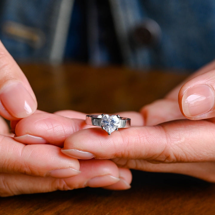 1.0CT-2.0CT Heart Cut Moissanite Diamond Thick Band Engagement Ring