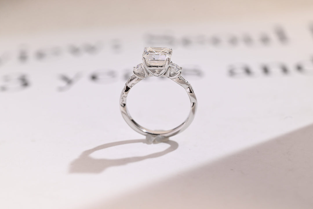 1.0CT-2.0CT Asscher Cut Moissanite Three Stone Diamond Engagement Ring