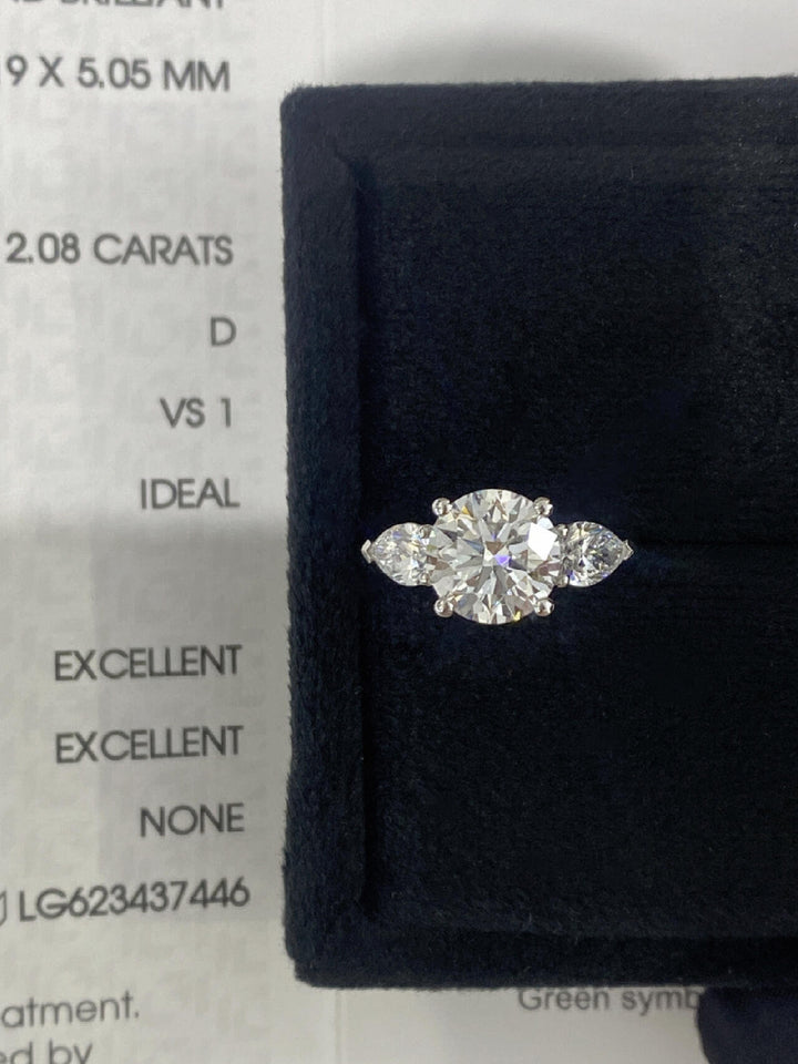 1.50CT-2.50CT Round Cut Moissanite Three Stone Diamond Engagement Ring