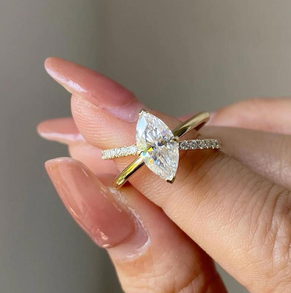2.50CT Pear Cut Moissanite Crossover Shank Engagement Ring – DAVID