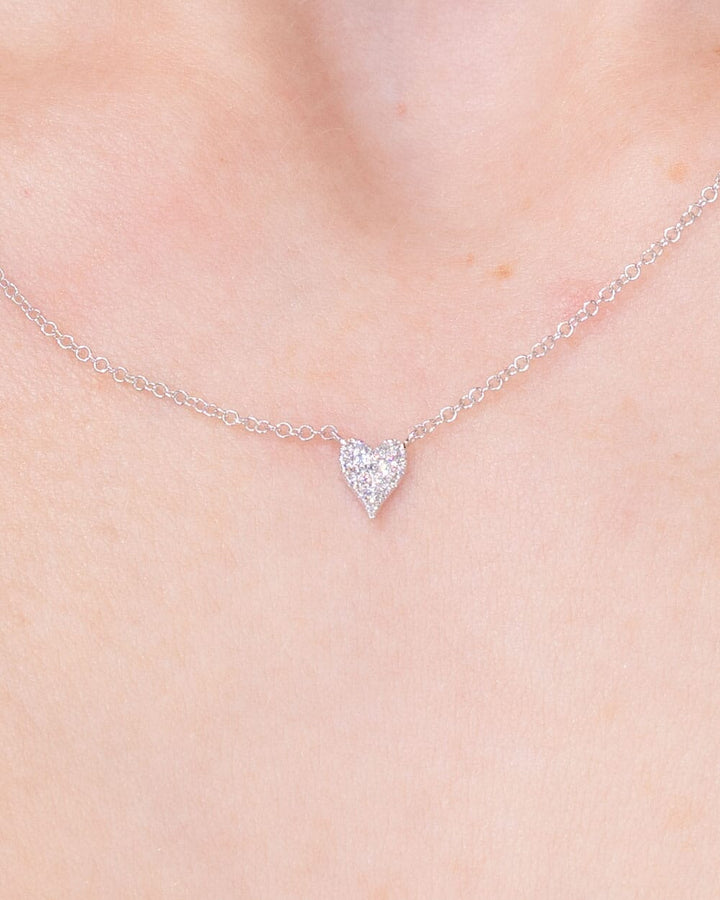 0-05tcw-round-moissanite-heart-necklacee