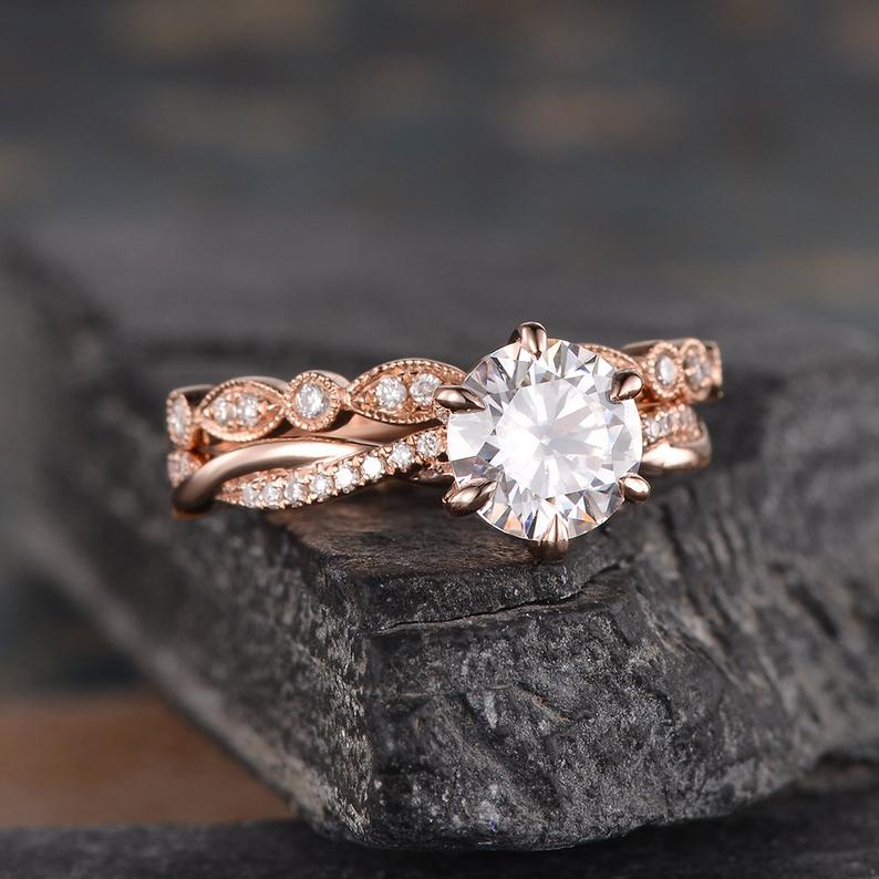 round-cut-solitaire-milgrain-style-moissanite-bridal-ring-set