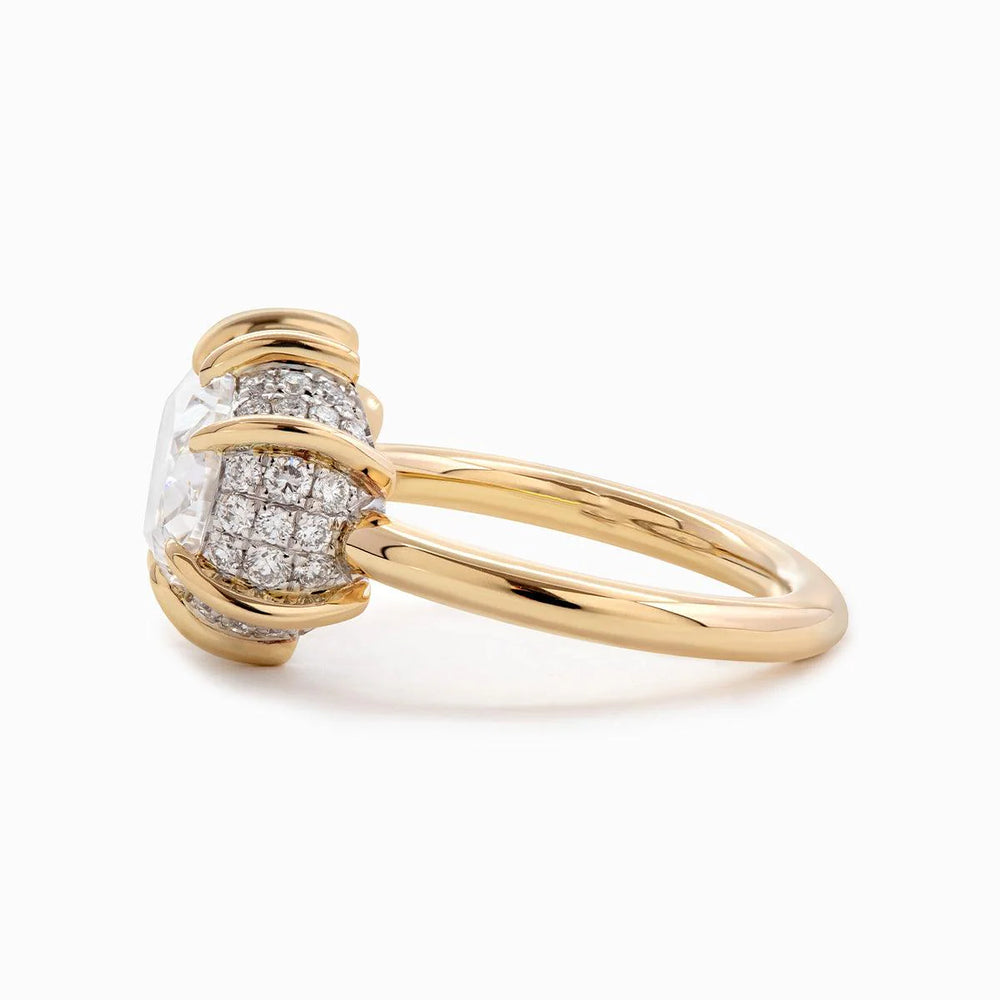 oval engagement ring
oval diamond ring
diamond engagement ring
halo engagement ring
solitaire engagement ring