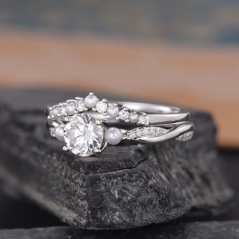 0-50-ct-round-twisted-pave-moissanite-bridal-ring-set