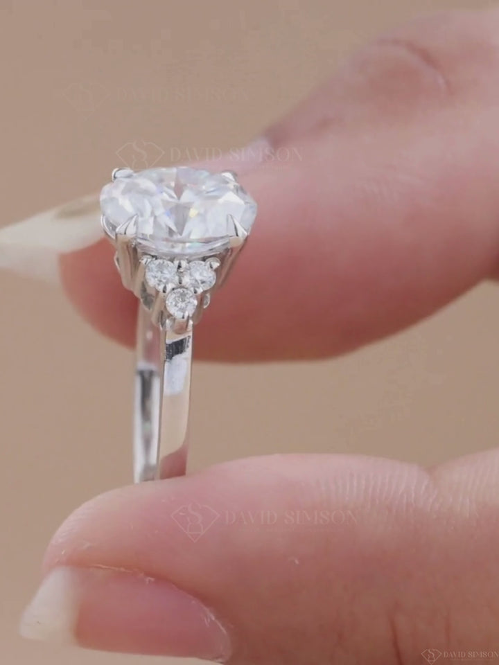 2.0CT-3.0CT Oval Cut Moissanite Cluster Diamond Engagement Ring