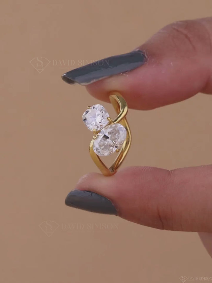 1.0CT Cushion & 2.0CT Oval Cut Moissanite Diamond Toi et Moi Engagement Ring