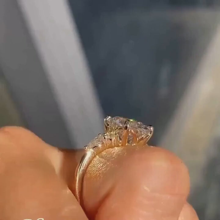2.05CT-4.0CT Oval Cut Three Stone Moissanite Engagement Ring in 14K White Gold