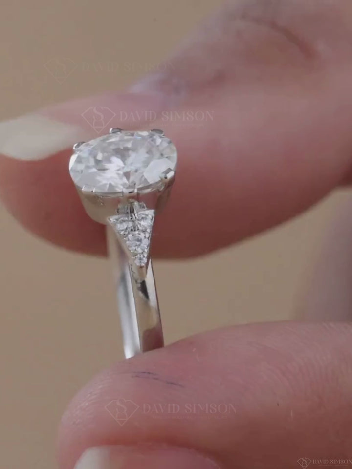 2.0CT-4.0CT Oval Cut Moissanite Cluster Diamond Engagement Ring