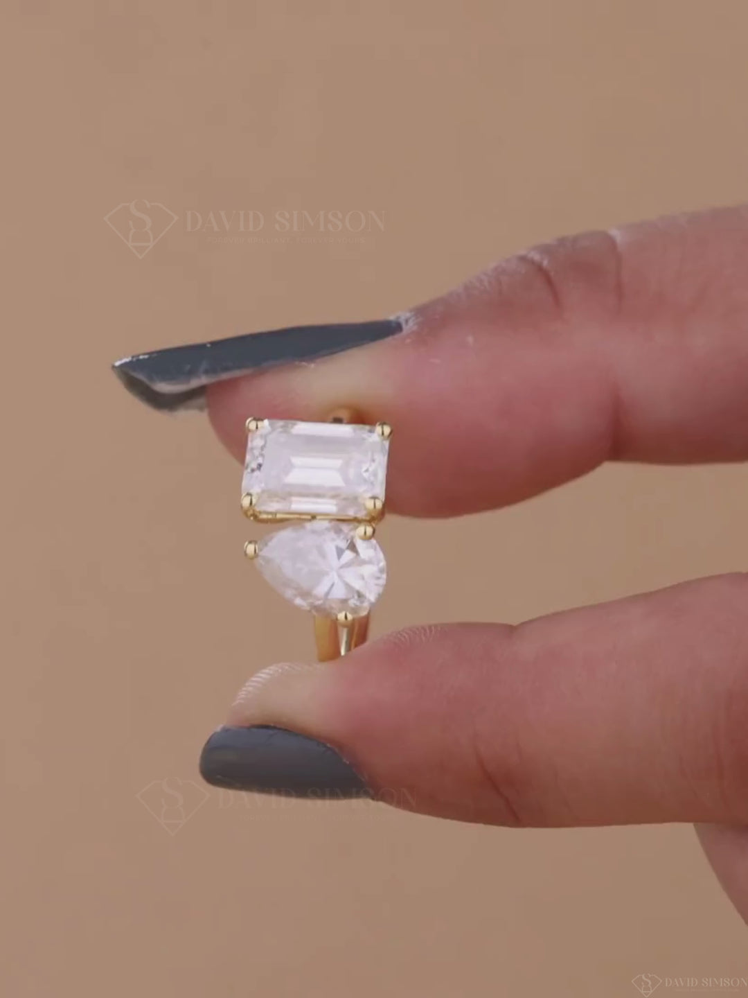 2.50CT Emerald & 2.0CT Pear Cut Moissanite Toi et Moi Diamond Engagement Ring