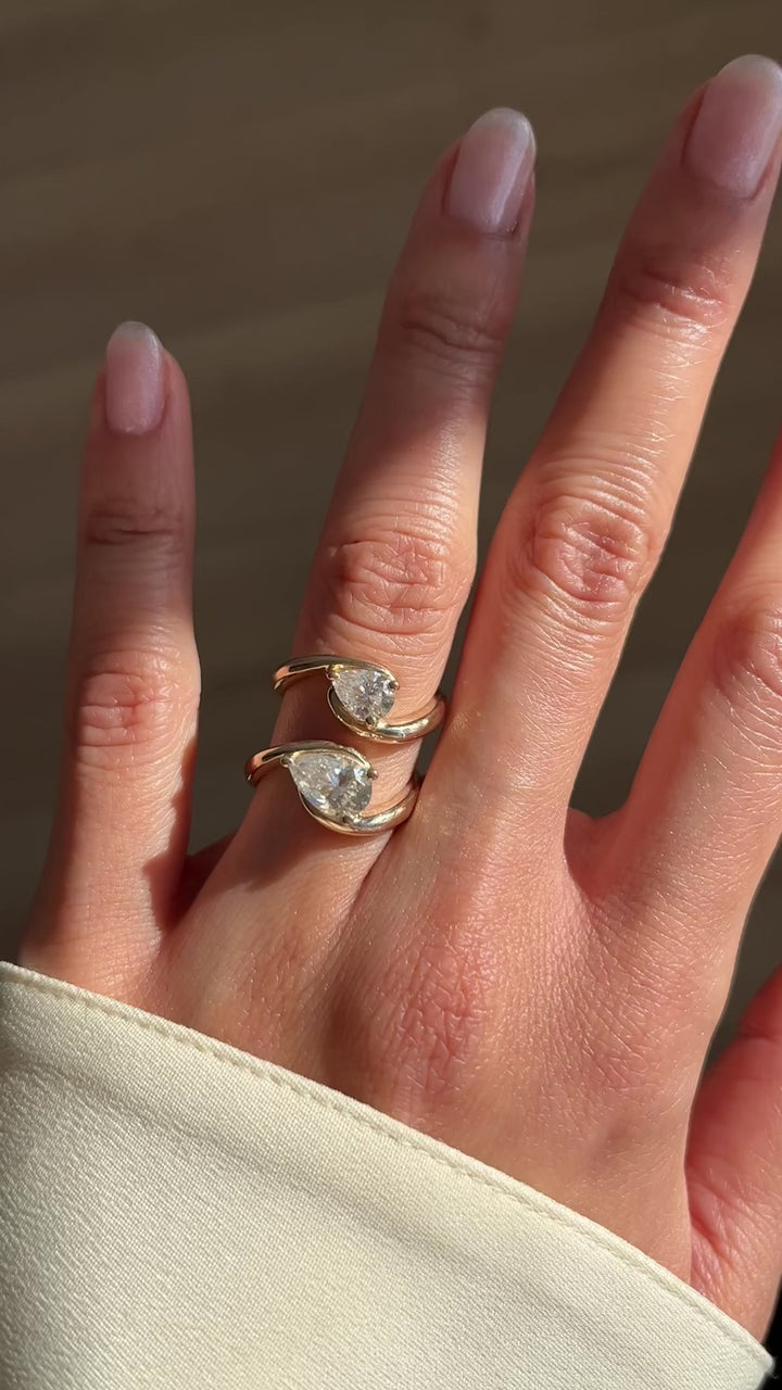 1.0CT-2.0CT Pear Cut Unique Moissanite Diamond Engagement Ring