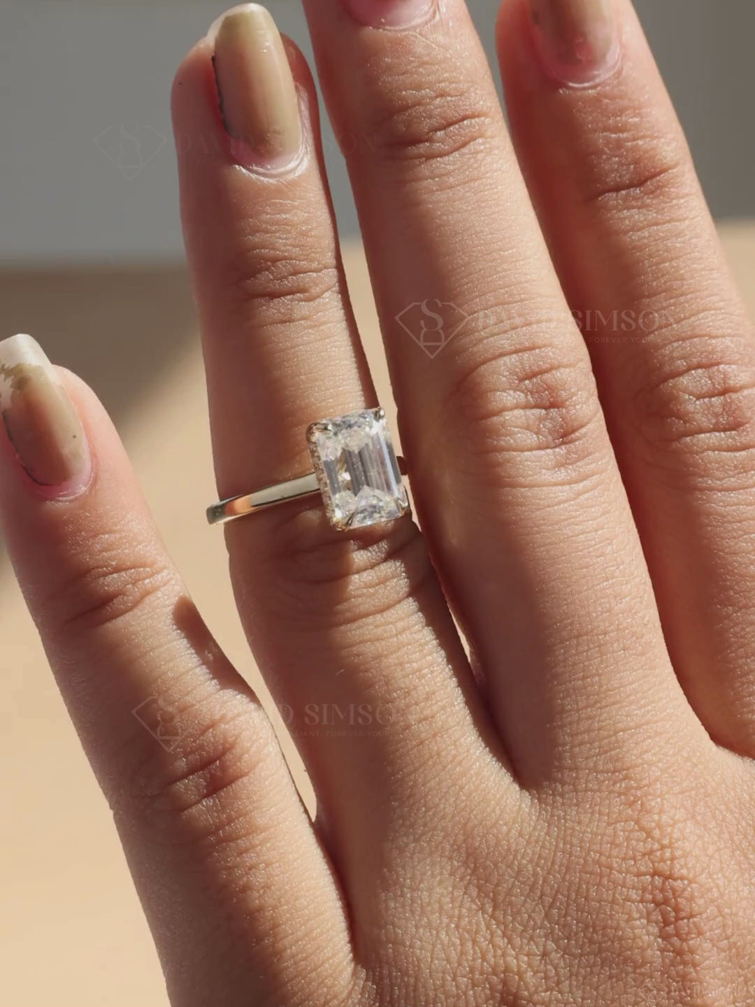 2.0CT-3.0CT Emerald Cut Moissanite Hidden Halo Diamond Engagement Ring