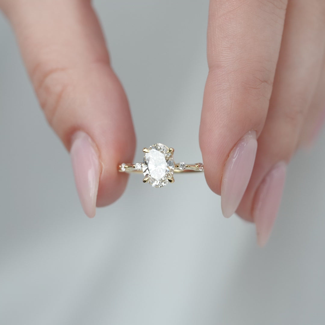 2.5CT Oval Cut Four Prong Moissanite Diamond Engagement Ring