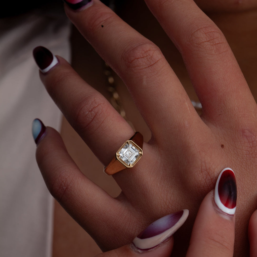 1.0CT-2.0CT Asscher-cut Moissanite Diamond Thick Band Engagement Ring