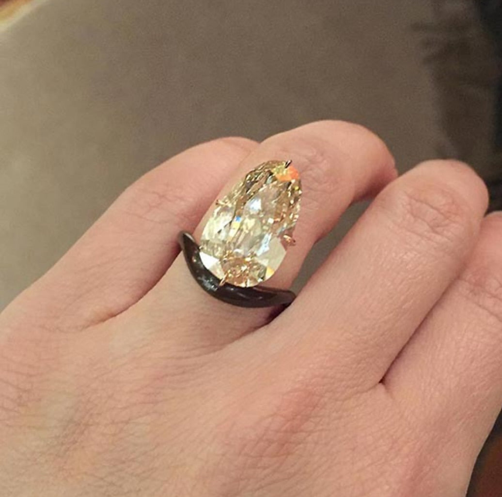 11.0CT Oval Cut Diamond Scarlett Johansson Inspired Engagement Ring