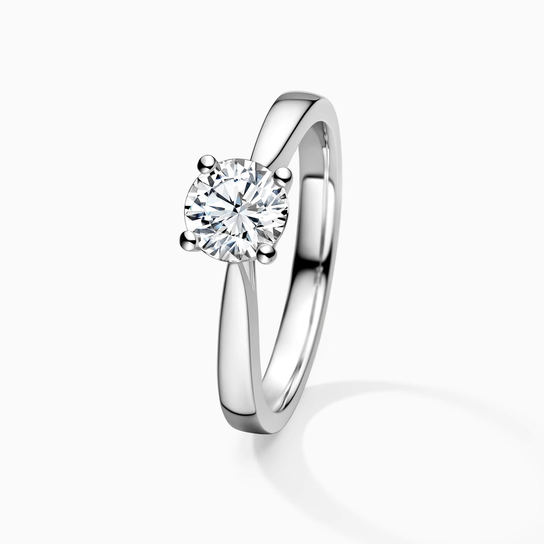 1.0CT Round Cut Solitaire Diamond Moissanite Engagement Ring