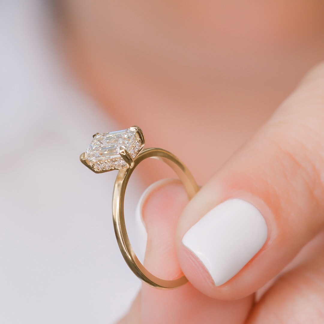 1.0ct Emerald Cut Moissanite Solitaire Diamond Engagement Ring