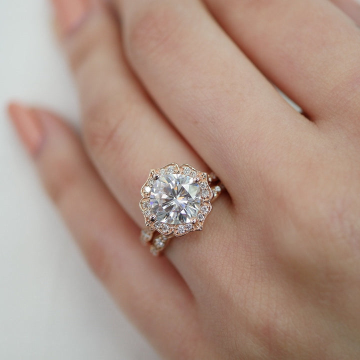 2.30CT Vintage Floral Cushion Cut Moissanite Halo Bridal Engagement Ring Set