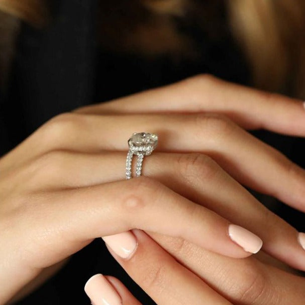 2.50ct Round Brilliant Cut Moissanite Solitaire Diamond Engagement Ring